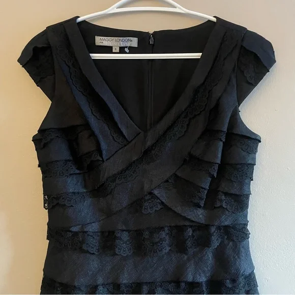 Maggy London Black Tiered Lace V-Neck Cap Sleeve Mini Dress - Size 6 EUC - Picture 3 of 16